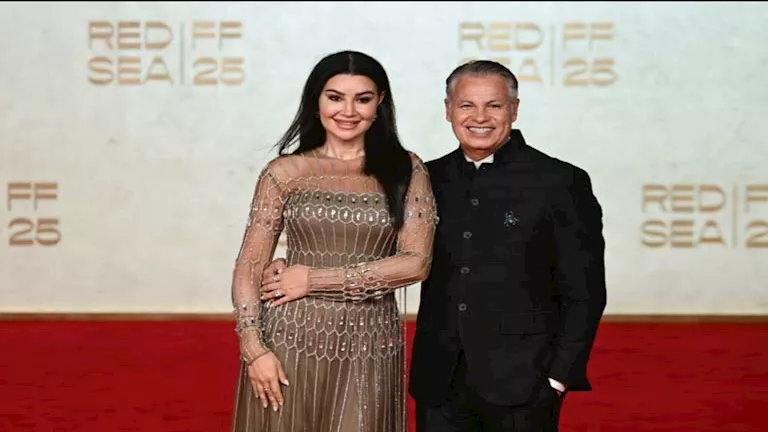 أروى جودة وزوجها على السجادة الحمراء لمهرجان البحر الأحمر