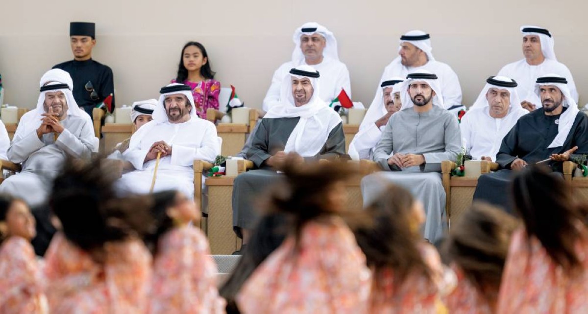  محمد بن زايد متابعاً الفعاليات بحضور حمدان بن محمد وسيف وسرور بن محمد آل نهيان ونهيان بن زايد وسلطان بن حمدان 