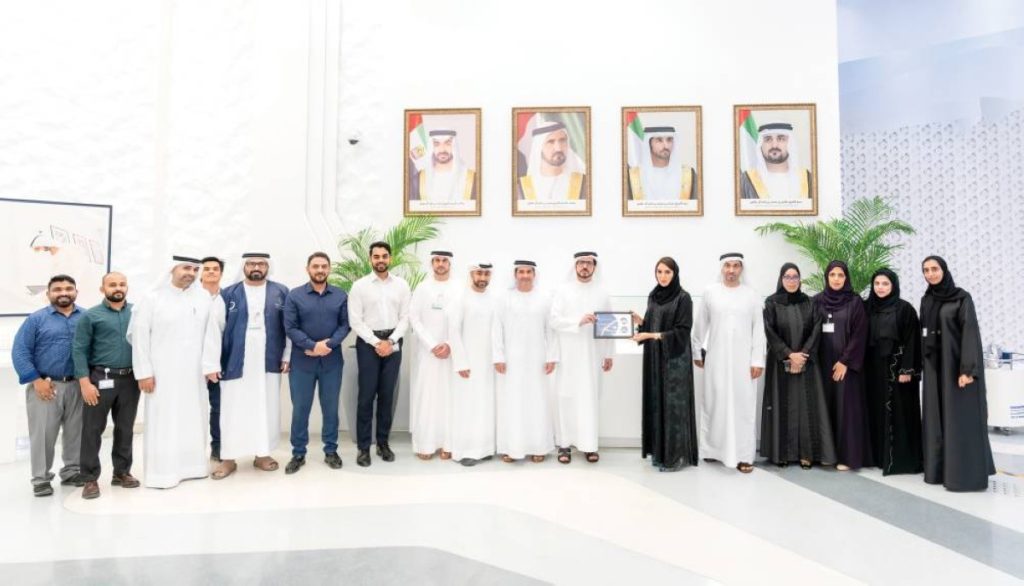 مركز الاستدامة والابتكار في «كهرباء دبي» يحصد جائزتين من جوائز «براندون هول» للتميز