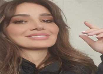 حلا شيحة توجه رسالة لوالدتها: “أول منزل مصر هاخدك أحلي حضن”