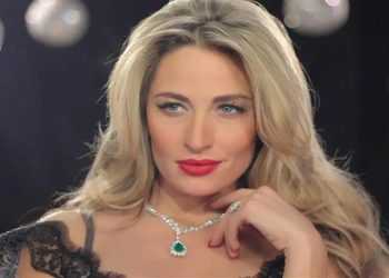 بالفيديو لحظة سقوط فنانة على الأرض والجمهو يعلق: “أكيد إتحسدتي”