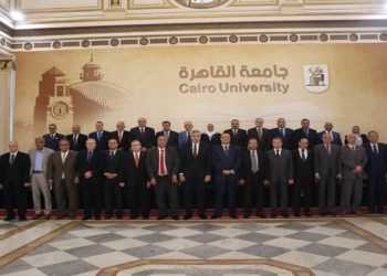 صور.. مشاركة رئيس جامعة الأقصر في “شئون التعليم والطلاب”