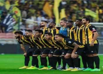 بنزيما يقود اتحاد جدة للفوز على الرياض في الدوري السعودي