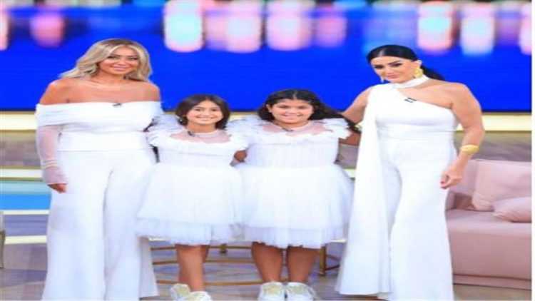 بالصور| الخميس.. غادة عبدالرازق مع ابنتها وحفيدتيها في برنامج “معكم”
