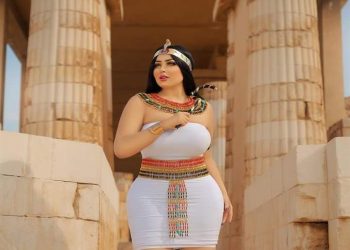 فيديوهات مثيرة بملابس خادشة.. سلمى الشيمي من “تيك توك” إلى قفص الاتهام