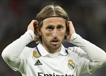 مودريتش يوضح موقفه من الجلوس على دكة البدلاء مع ريال مدريد