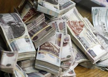 كشف حيلة صاحب شركة ملابس لغسل 50 مليون جنيه بالقاهرة