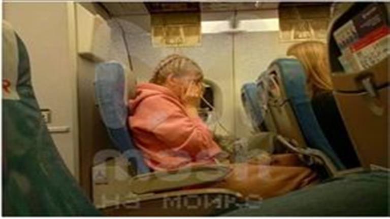 “أشبه بفيلم رعب” انخفاض الأكسجين وأحداث كارثية عاشها ركاب داخل طائرة.. إليك التفاصيل