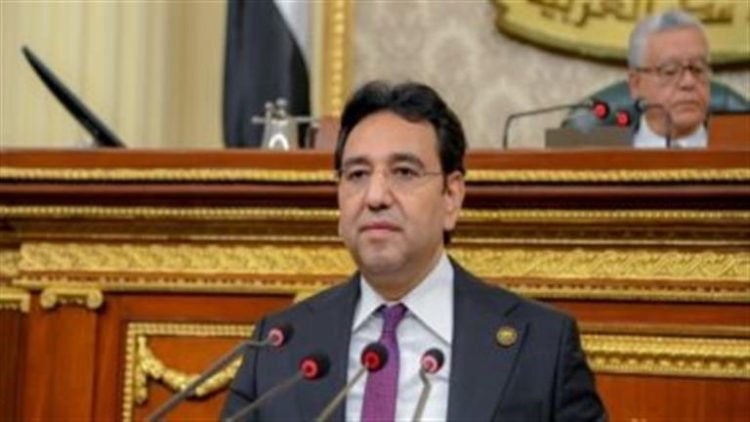 مقرر “الاستثمار” بالحوار الوطني: الدولة تهتم بالمشروعات الصغيرة لخفض الاستيراد وتوطين الصناعة