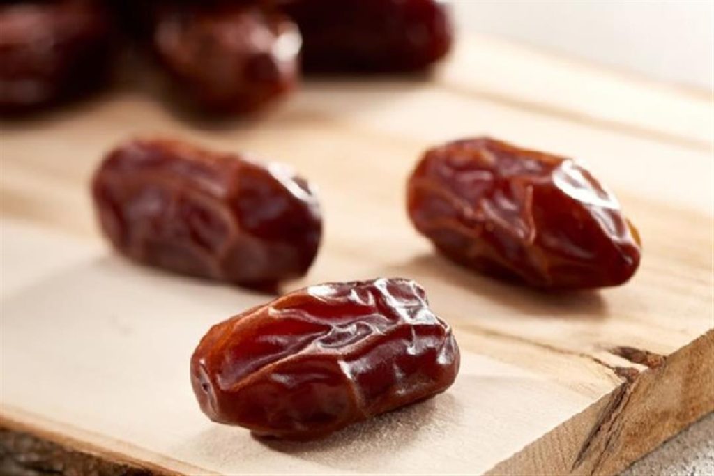 تناول 3 تمرات يوميا لمدة أسبوع وشاهد ما يحدث لجسمك