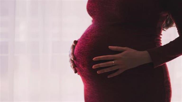 “بركة دماء بسبب طعنات”.. لن تتوقع ما حدث لسيدة حامل في الشارع