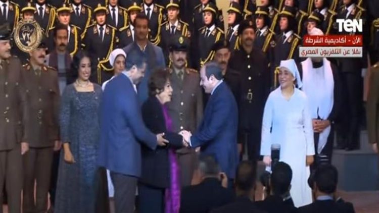 أول تعليق من سميحة أيوب بعد مشاركتها في احتفالات الشرطة بحضور السيسي (خاص)