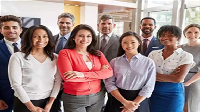 مفاجأة لـ الموظفين.. 8 دول تطبق العمل لمدة 4 أيام فقط في الأسبوع