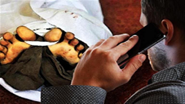 أصابهم بالرعب.. متوفي يتصل بعائلته أثناء تشريح جثمانه.. ما القصة؟