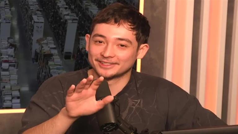 باستخدام حيلة بسيطة رجل يخدع مطعم شهير ويطلب 100 وجبة مجاناً