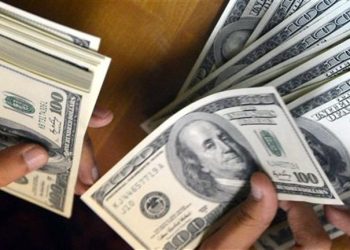 الداخلية تواصل حربها على تجار العملة.. وتضبط صاحب شركة بالقاهرة