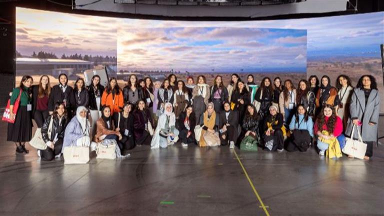 فريق “صانعات الأفلام الصاعدات” في زيارة لمركز نتفليكس للإنتاج الفني في إسبانيا