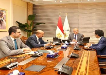 وزير الري يلتقي المدير التنفيذي للشبكة الإسلامية لتنمية وإدارة مصادر المياه التابعة لمنظمة التعاون الإسلامي