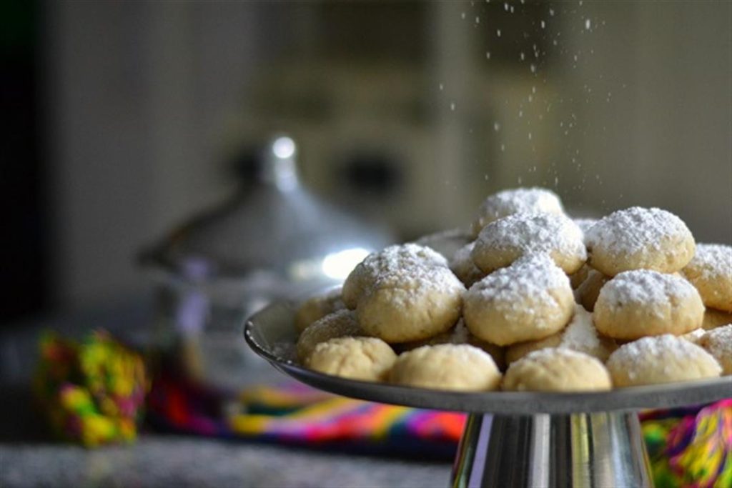 هذا ما يحدث للكوليسترول عند تناول كعك العيد.. مفاجأة