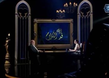 صلاح عبدالله يثير الجدل برأيه عن النقاب: “كتلة سواد وأرفض بناتي يلبسوه”