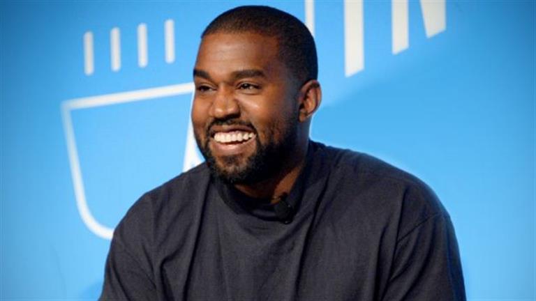 الجمهور يعلق على ظهور زوجة كانييه ويست بملابس جريئة