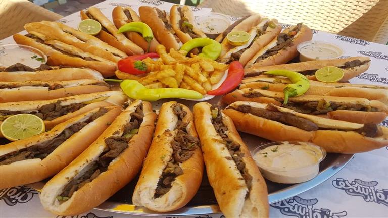 كيف يؤثر تناول الكبدة والسجق من عربة الشارع على صحة الكلى والكبد؟.. مفاجأة