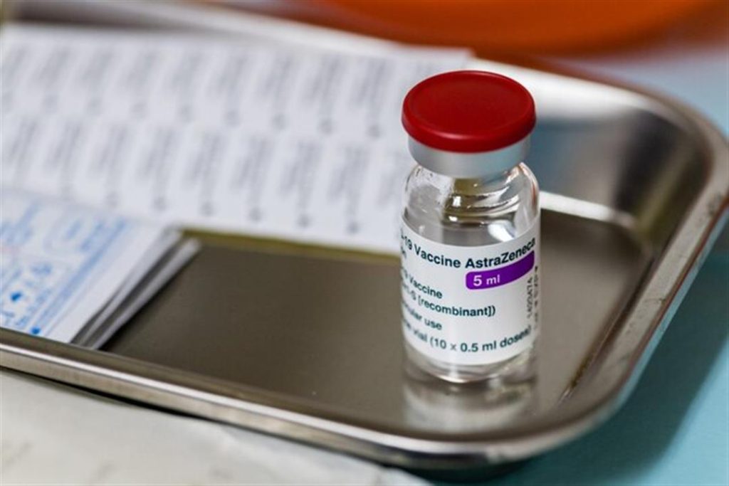 هل ينبغي أن نقلق من لقاح أسترازينيكا؟.. حقائق على هامش “الآثار المميتة”