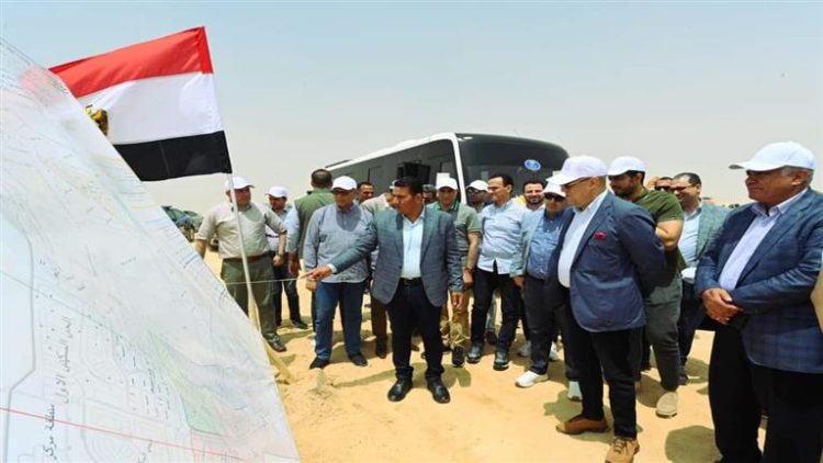 بالصور- وزير الإسكان يتفقد وحدات “سكن لكل المصريين” في بني سويف الجديدة