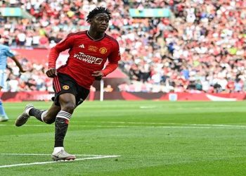 لاعب ولاعبة.. مصادفة نادرة للاعبي اليونايتد في كأس الاتحاد الإنجليزي