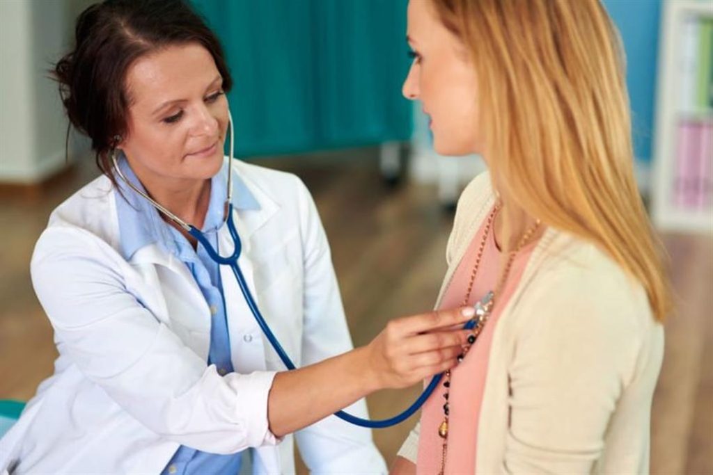 ما سبب زيادة خطر إصابة النساء ببعض الأمراض؟