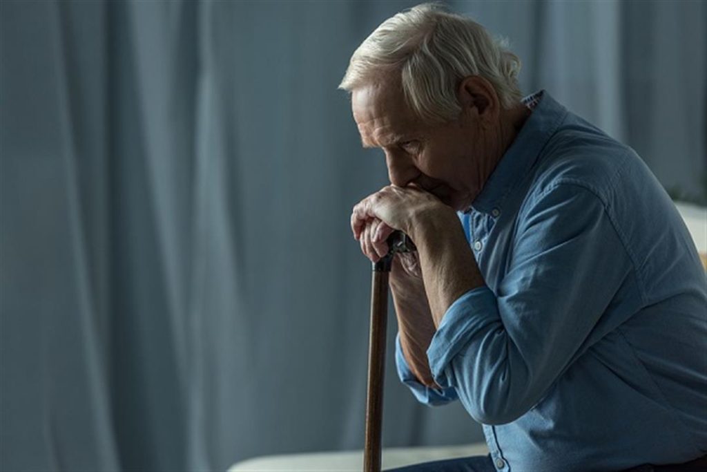 تأثير الحر على صحة كبار السن والأمراض المزمنة