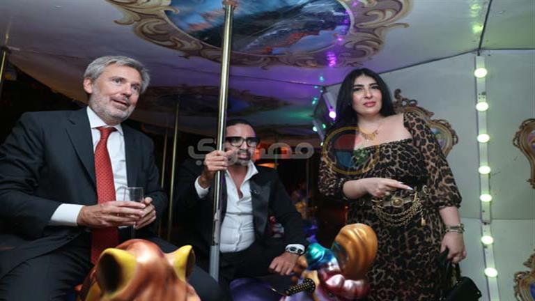 صور وفيديو.. سفراء أوروبا بالقاهرة يلعبون بالمرجيحة احتفالا بـ”اليوم الوطني الإيطالي”