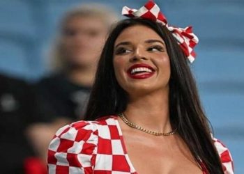 “مستعدون”.. مشجعة كأس العالم تدعم كرواتيا في يورو 2024 (صورة)