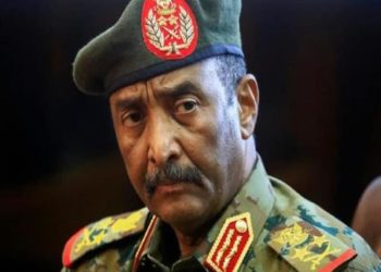 بالفيديو.. لحظة محاولة اغتيال البرهان أثناء عرض عسكري بالسودان