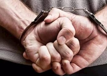 “يقود برعونة”.. القبض على قائد سيارة على طريق صحراوي السويس