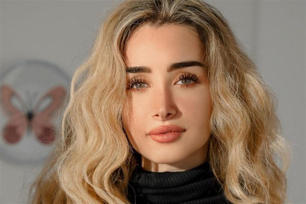 بفستان أحمر.. هنا الزاهد تستعرض جمالها والجمهور يعلق: “زهرة البستان” (صورة)