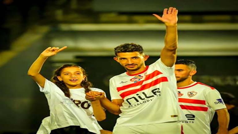 “نشر لها قبل أزمته”.. حكاية مشجعة الزمالك التي ارتدت قميص فتوح أمس