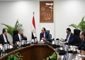 1400 صورة و600 اتصال قمر صناعي.. “مدبولي” يتابع ملفات عمل وكالة الفضاء المصرية