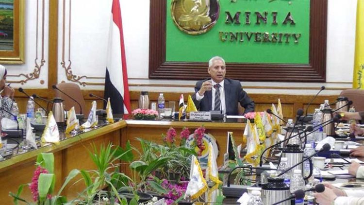 رئيس جامعة المنيا يشدد على تنفيذ ضوابط حفلات التخرج