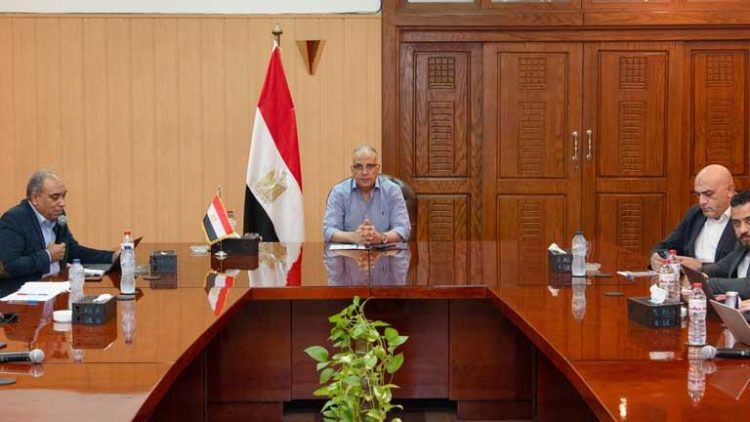 وزير الري يبحث ترتيبات عقد “أسبوع القاهرة السابع للمياه” أكتوبر المقبل