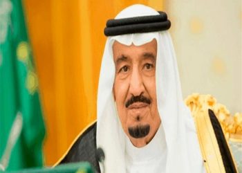 العاهل السعودي يتماثل للشفاء من التهاب رئوي