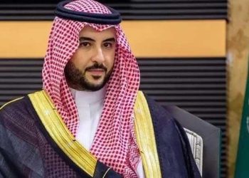 وزيرا الدفاع السعودي والبريطاني يبحثان خفض التصعيد في المنطقة