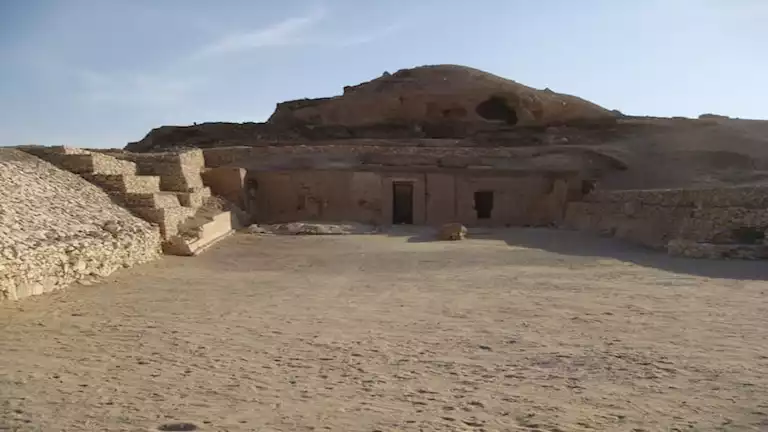 غداً.. افتتاح مقبرة كاتب الأعمال وحامل الأختام في الأسرة الـ18 بالأقصر – صور