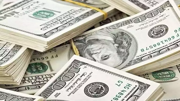 الدولار يتراجع مقابل الجنيه عند أدنى مستوى له في 5 أشهر بنهاية تعاملات البنوك اليوم