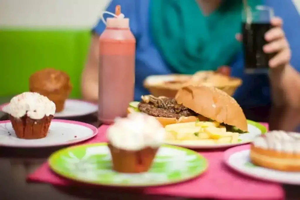 كيف تؤثر اختياراتك الغذائية على عمرك؟