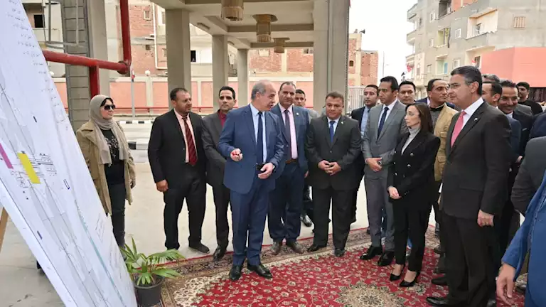 محافظ البحيرة ووزير التموين يتفقدان مطحن سايمون وصومعة الغلال بدمنهور -صور