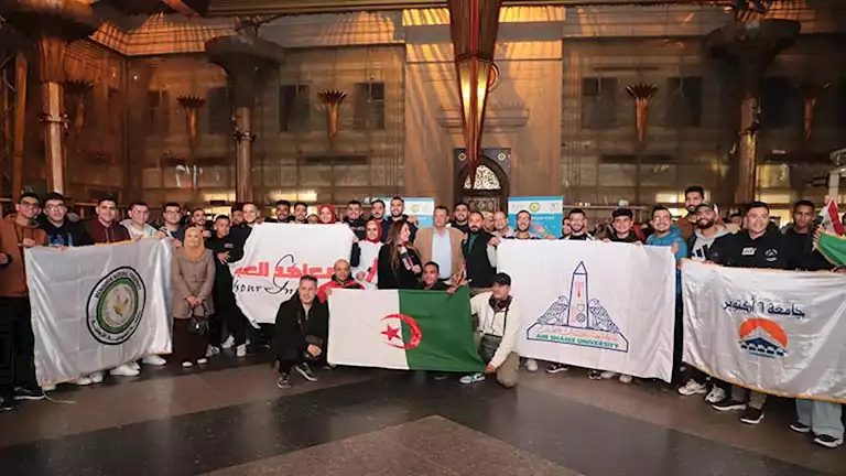 بالصور.. 250 شابًا يتجهون إلى أسوان لحضور المنتدى البيئي العربي الأفريقي