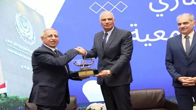 بالصور.. محافظ أسوان يتفقد الأكاديمية العربية للعلوم والتكنولوجيا