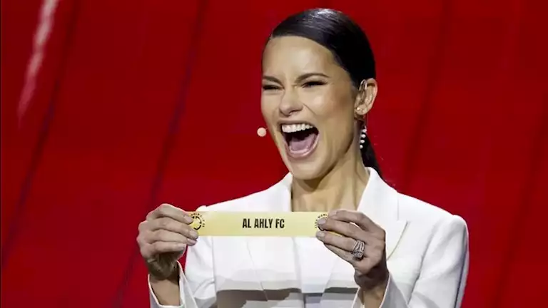 “كان حلمها زيارة مصر”.. من هي أدريانا ليما التي سحبت ورقة الأهلي في قُرعة كأس العالم؟