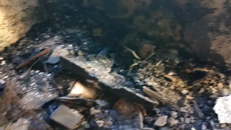 الأهالي يروون لحظات الرعب.. النار دمرت 11 شقة في حريق أسوان -فيديو وصور